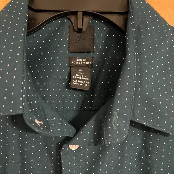 Short sleeved button up - Picture 3 of 3